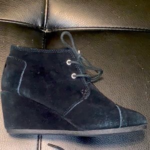 Toms wedge booties size 7.5